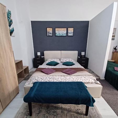 Studio Republicii Appartamento Braşov Esterno foto