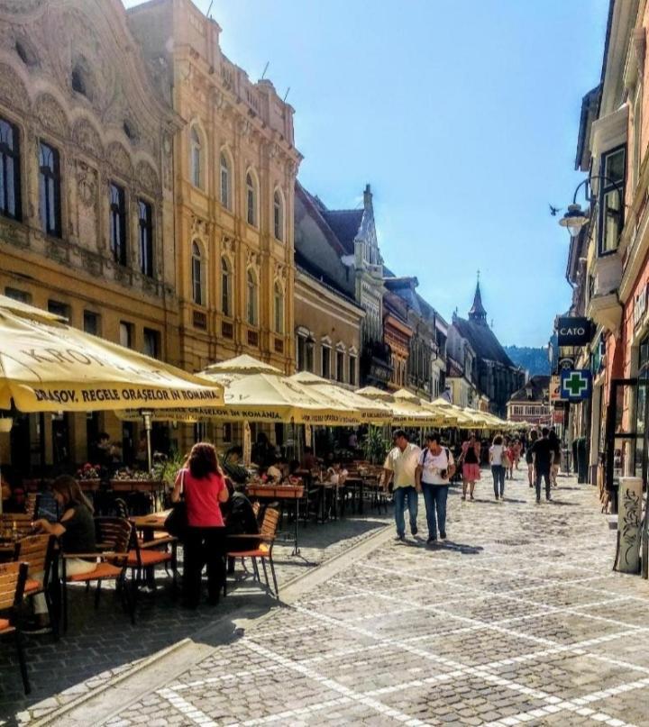 Studio Republicii Appartamento Braşov Esterno foto