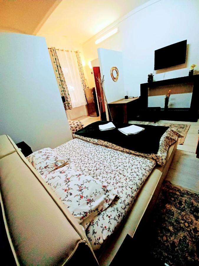Studio Republicii Appartamento Braşov Esterno foto
