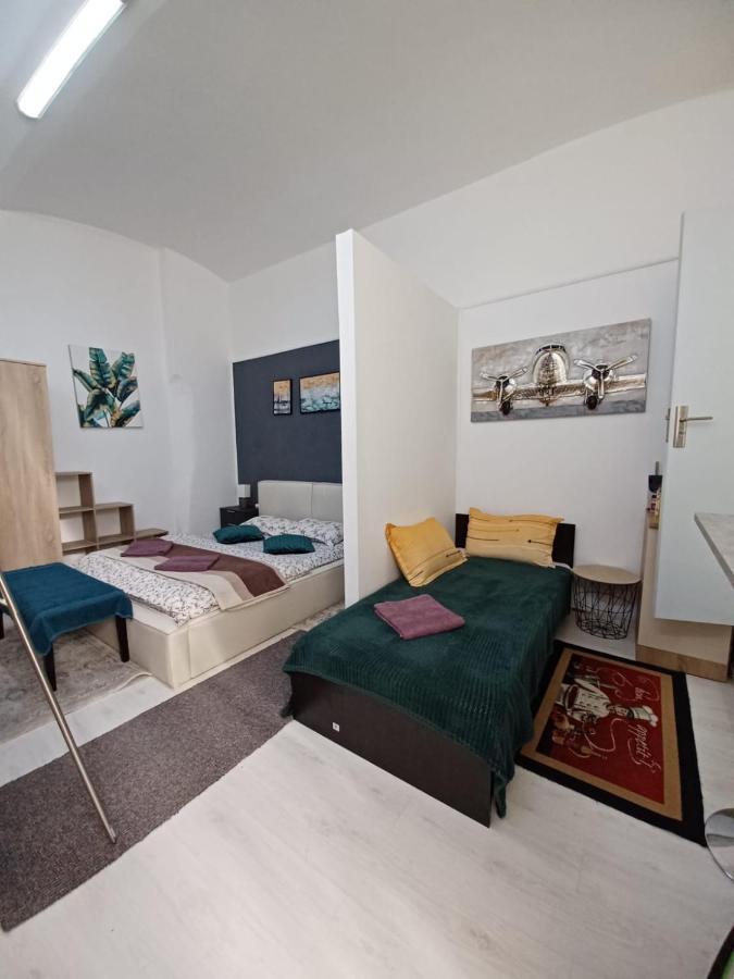 Studio Republicii Appartamento Braşov Esterno foto