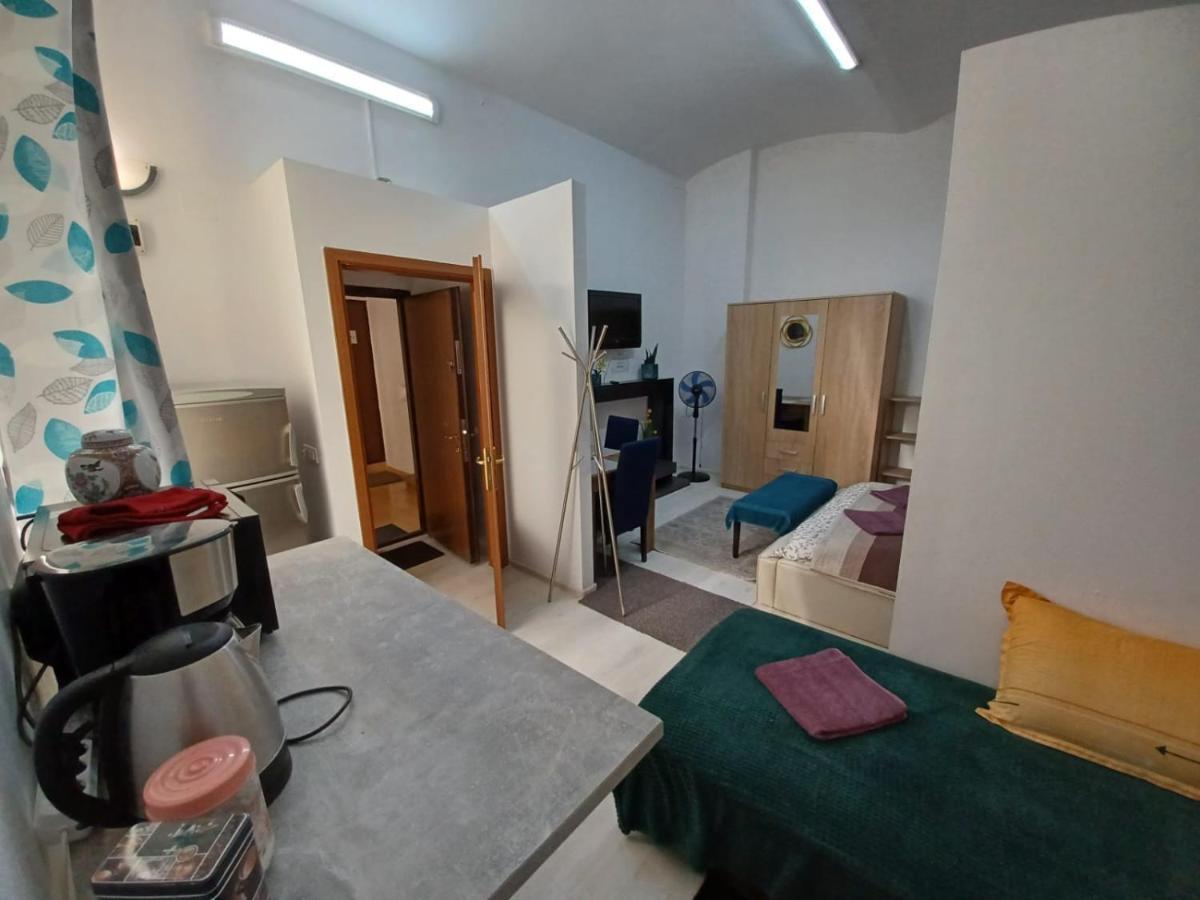 Studio Republicii Appartamento Braşov Esterno foto